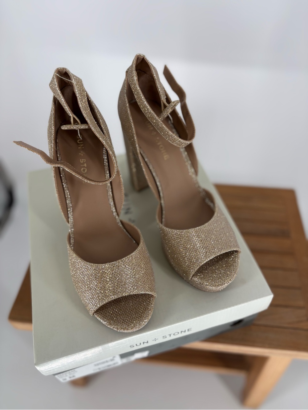New women’s Sun + Stone REEMAAF Gold Glitter Ankle-Tie Platform Heels size 9M